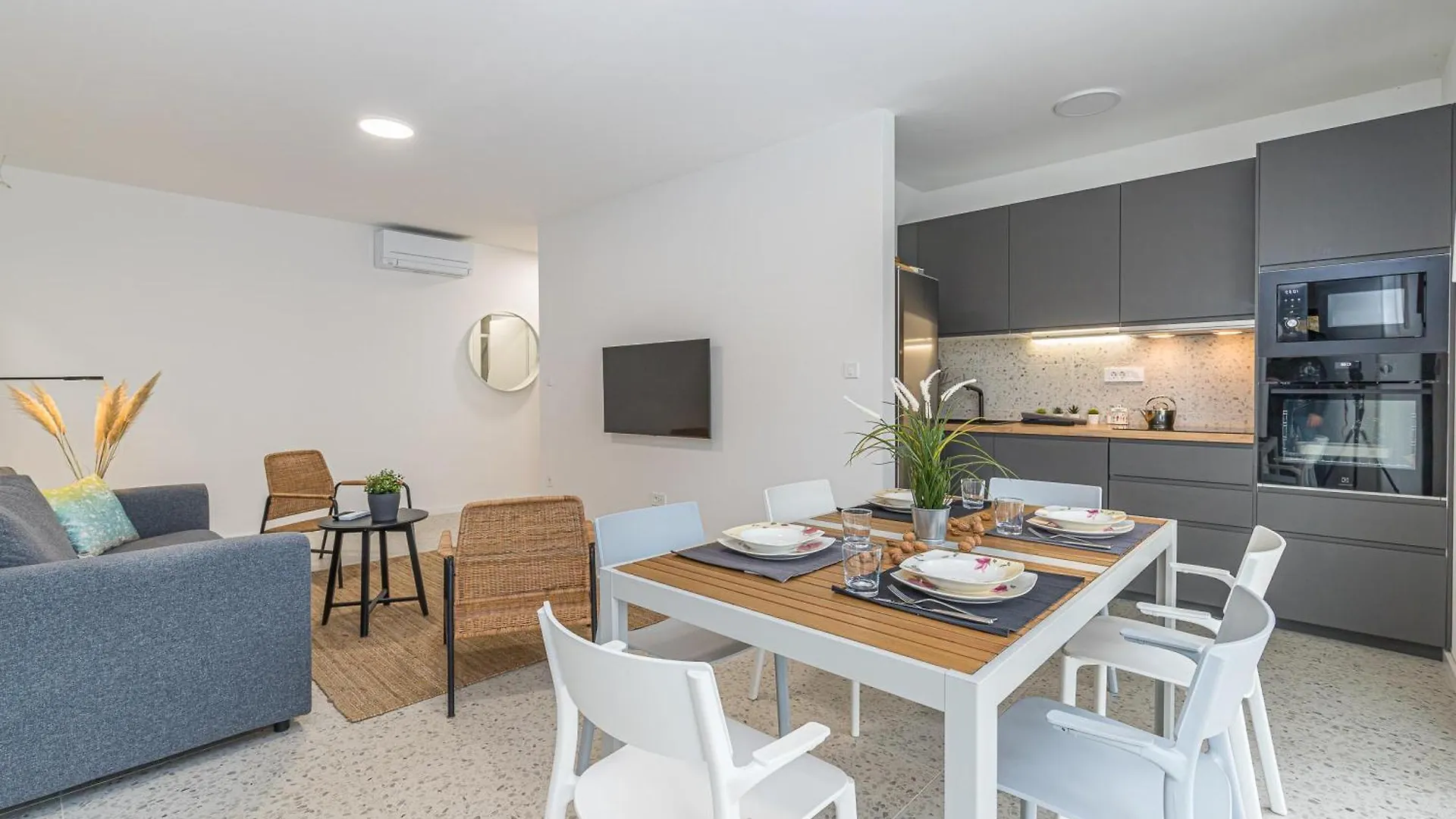 Sapore Di Mare Apartments - Happy Rentals Baska